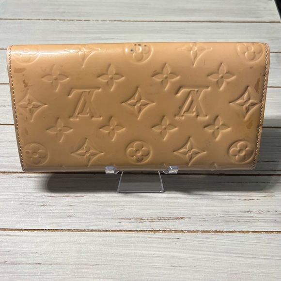 GENUINE LOUIS VUITTON Monogram Vernis Sarah Wallet - Picture 2 of 6